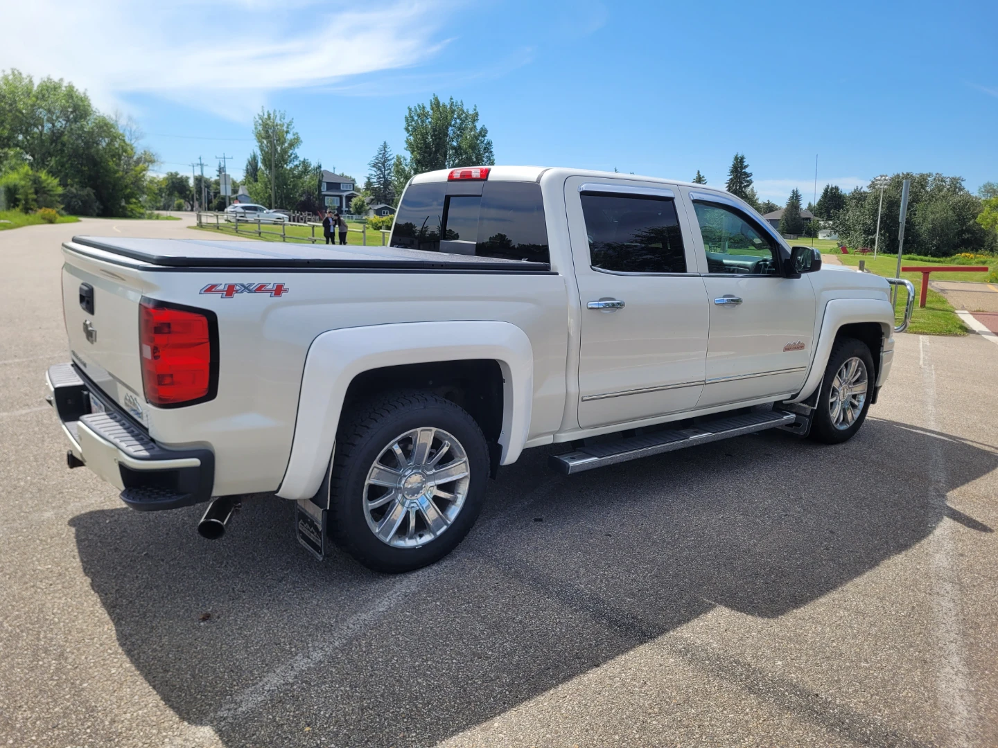 2015 Chevrolet Silverado High Country 6.2L - photo 4