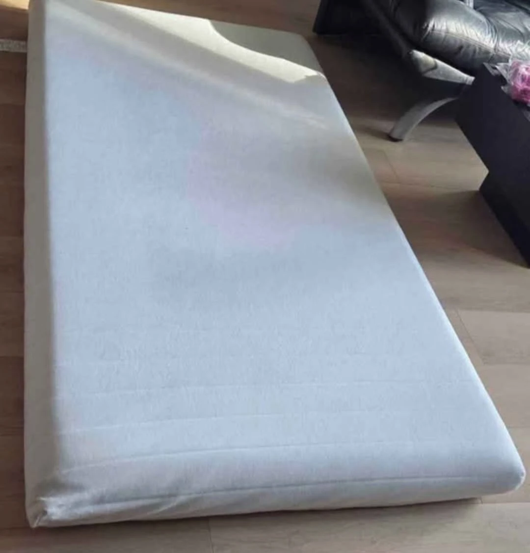 Zinus Twin Mattress in excellent condition!