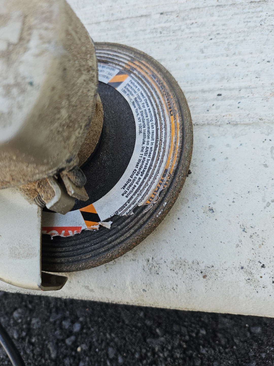 Ryobi AG402 Angle Grinder - photo 4
