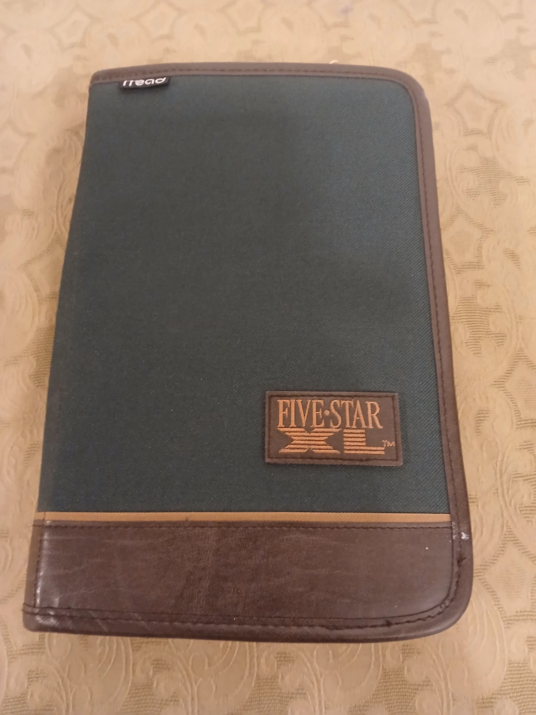 Meade Five Star Zippered Binder. Fast pick up pls.