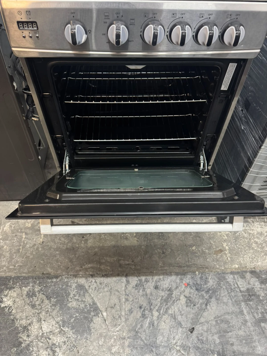 Avanti 24 inch Gas Range with 4 Burners - photo 3