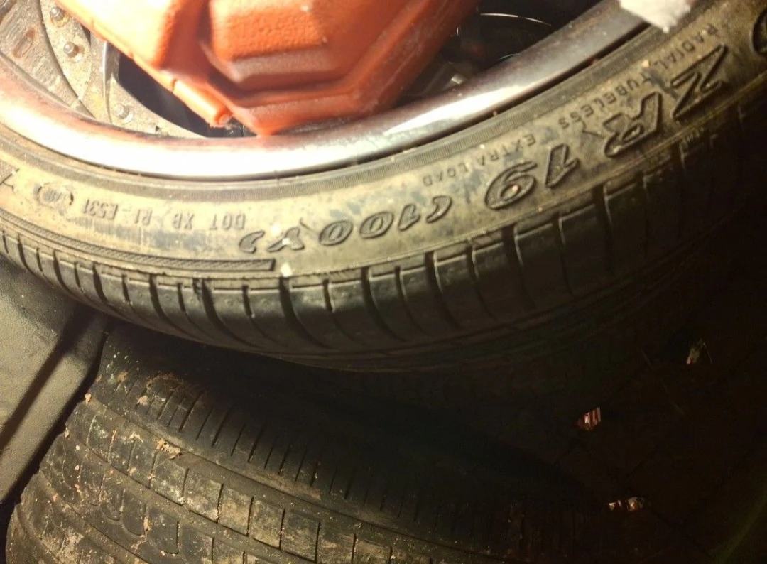 Pirelli Tire and Chrome Wheel & Rim - photo 3