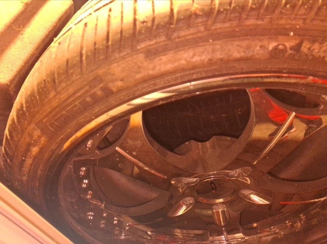 Pirelli Tire and Chrome Wheel & Rim - photo 4