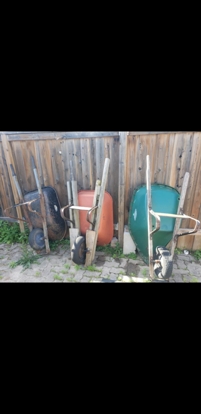 Set of 3 Wheelbarrows
