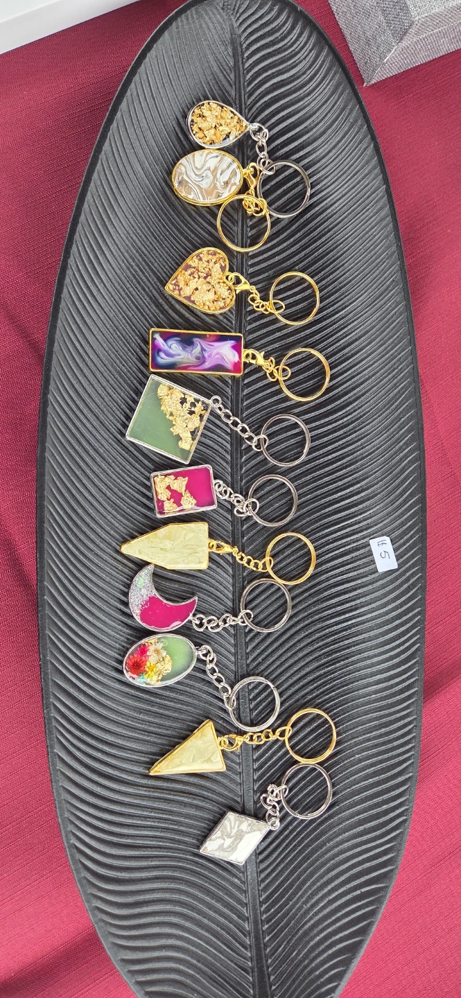 Resin and clay earrings, keychains and necklaces. - photo 4