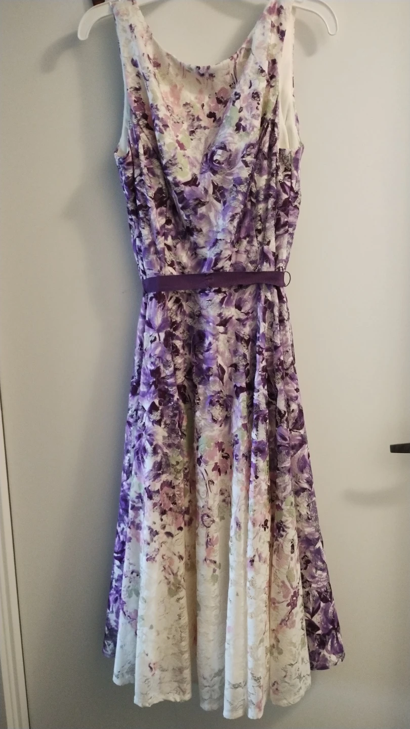 Gabby Skye Semi-Formal Floral Lace Dress