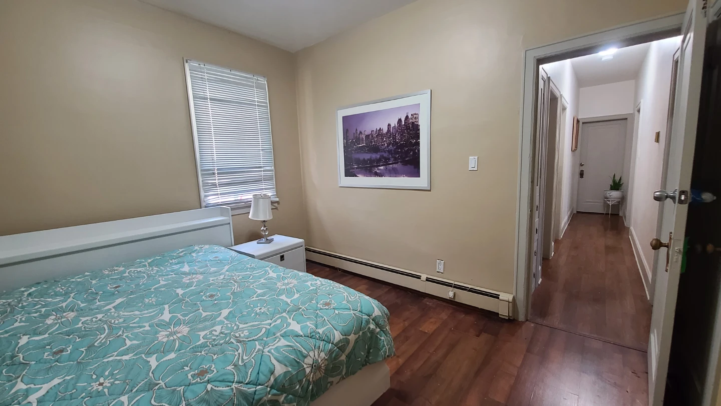 ROOM FOR RENT WALKING DISTANCE FROM DOWNTOWN