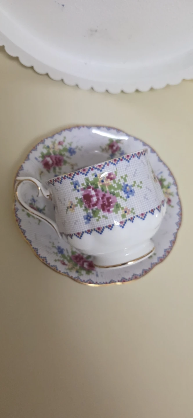 Royal Albert Bone China Teacup and Saucer - photo 2
