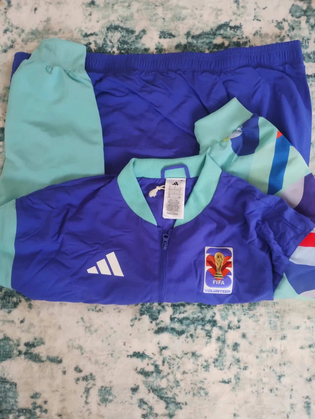 Official Adidas FIFA WC 2026 Volunteer Jacket Toronto - photo 4