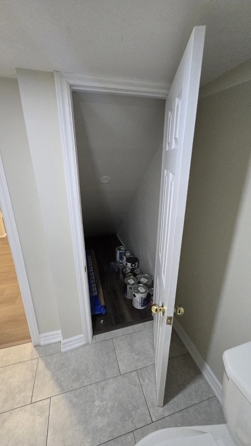 2 bedrooms basement for rent - photo 5