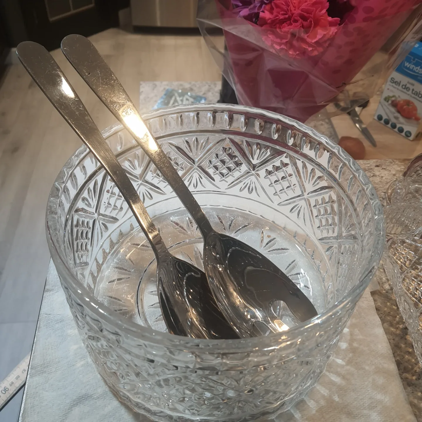 Solid Crystal Salad Bowl with Servers - photo 2