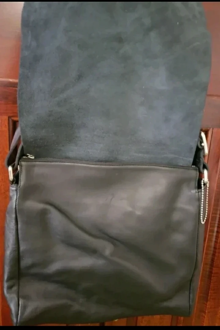 Roots Leather Messenger Bag - photo 4