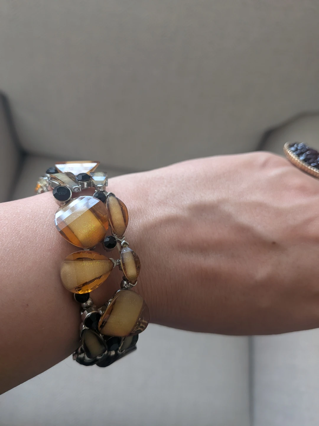 Stretchy bracelet with statement ring, teal jewelry box - photo 3