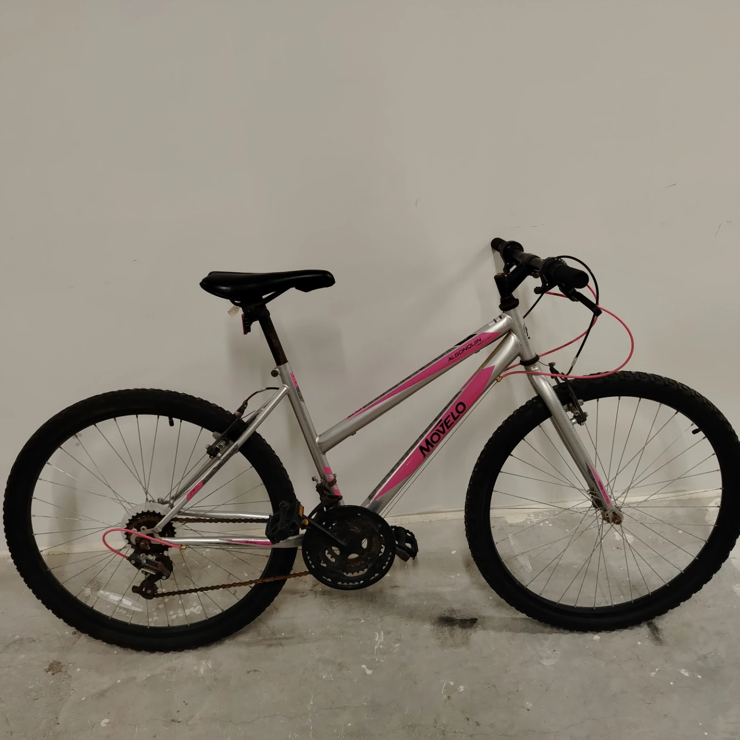 Movelo Mountain Bike
