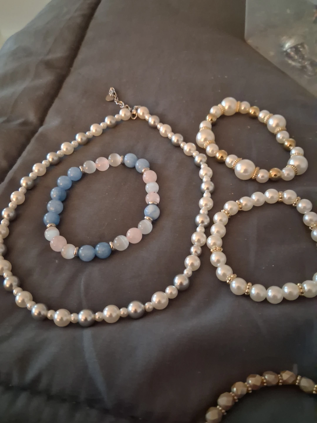 Faux  pearl necklace and bracelet set - photo 4