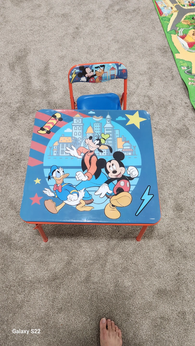 Disney Mickey Mouse Clubhouse Kids Table and Chair Set