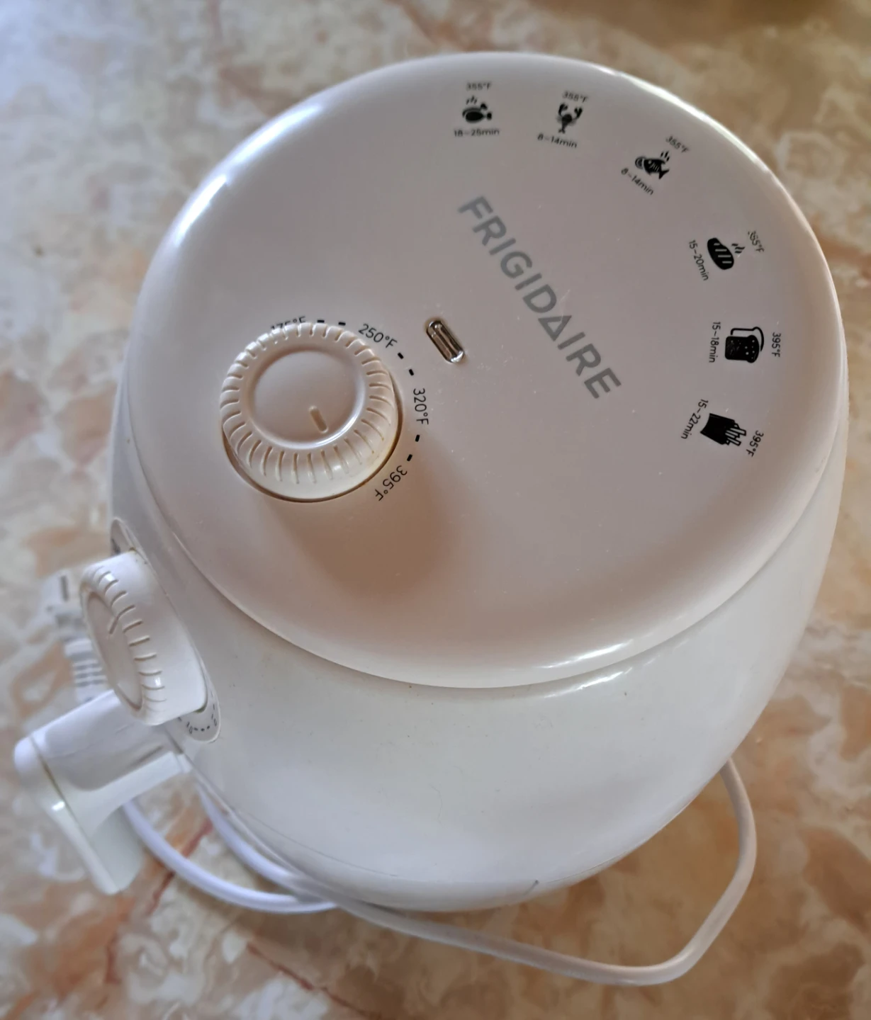FRIGIDAIRE AIR FRYER