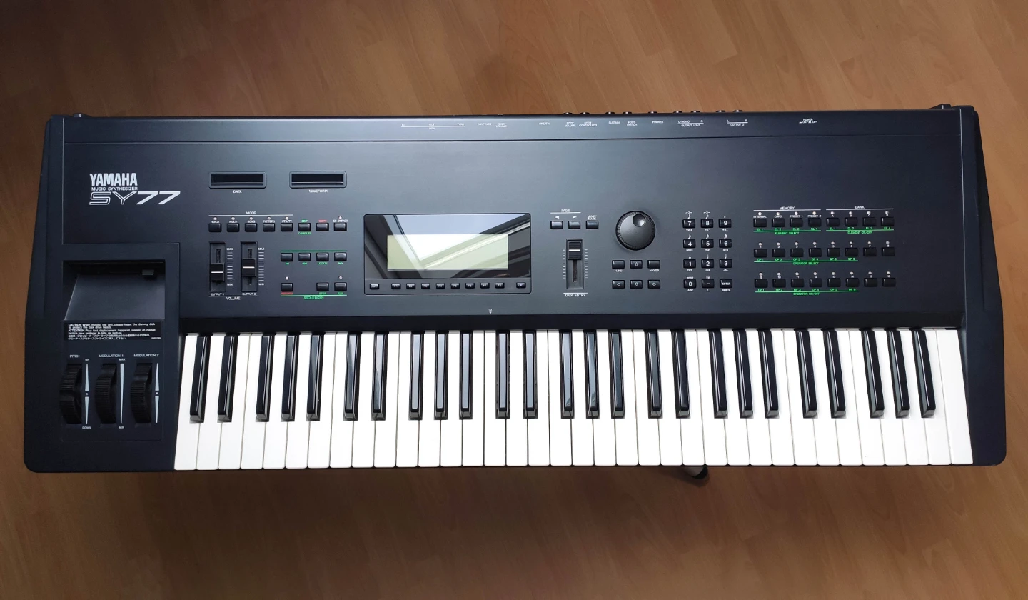 Yamaha SY77 Music Synthesizer