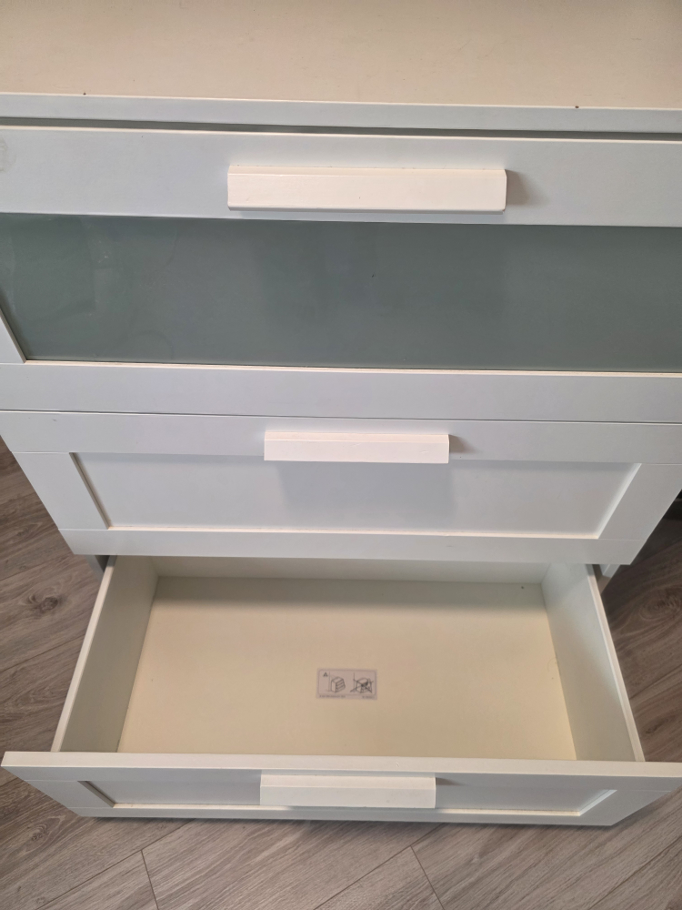 White 3-Drawer Dresser/Cabinet - photo 3