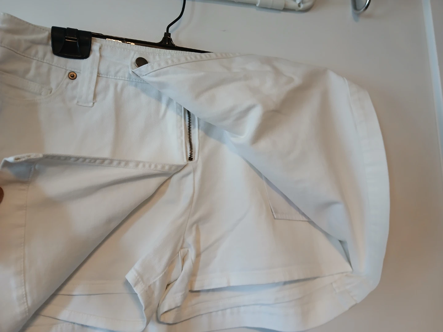 Bebe White Capri Size 4 and White Denim Skort Size 10. $6 EACH. - photo 4