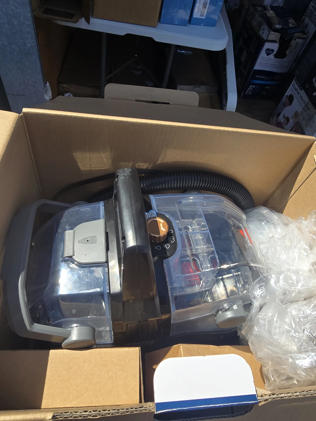 Bissell Little Green "Pet" Portable Carpet Cleaner - photo 2