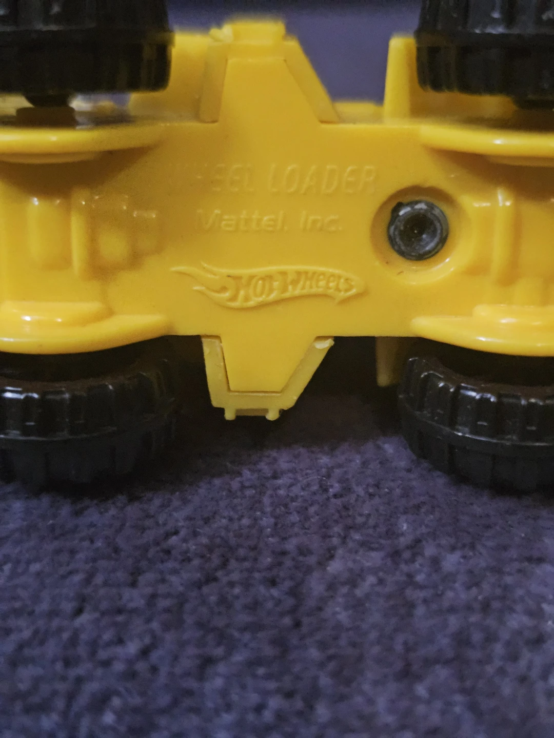 Hot Wheels Wheel Loader Toy Truck - photo 4