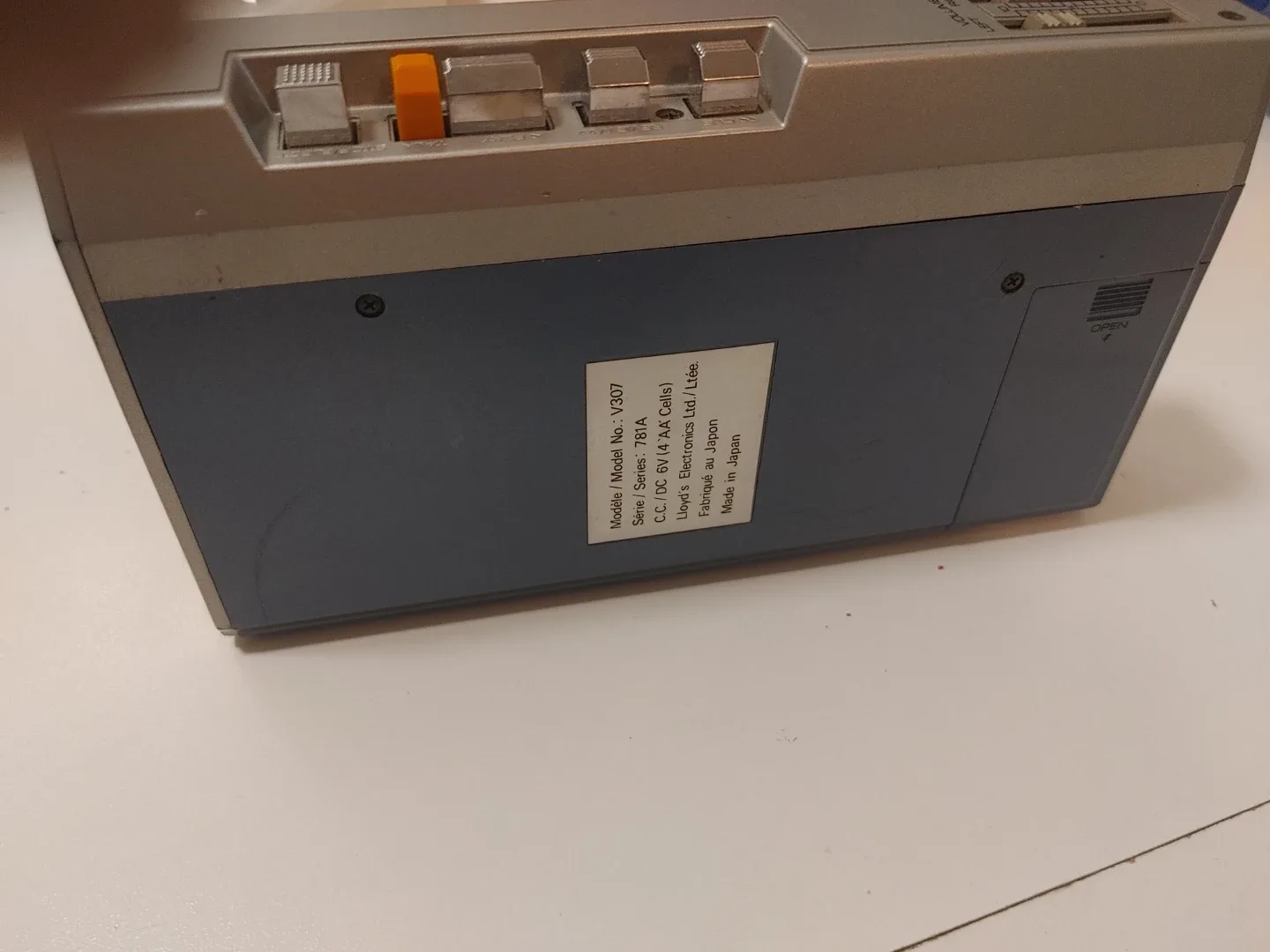Lloyds V307 Stereo Cassette Player FM Radio - photo 4