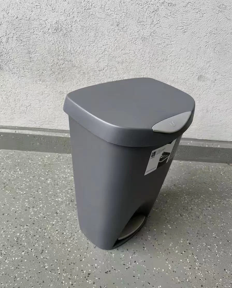 Umbra Brim Step Bin With Lid, 40L - Nickel - photo 2