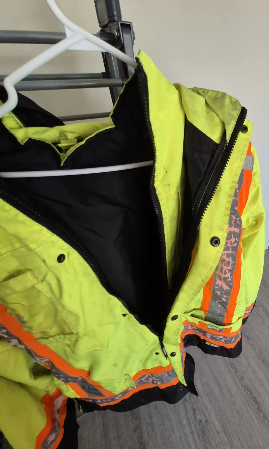 Construction & Winter Jackets - photo 4