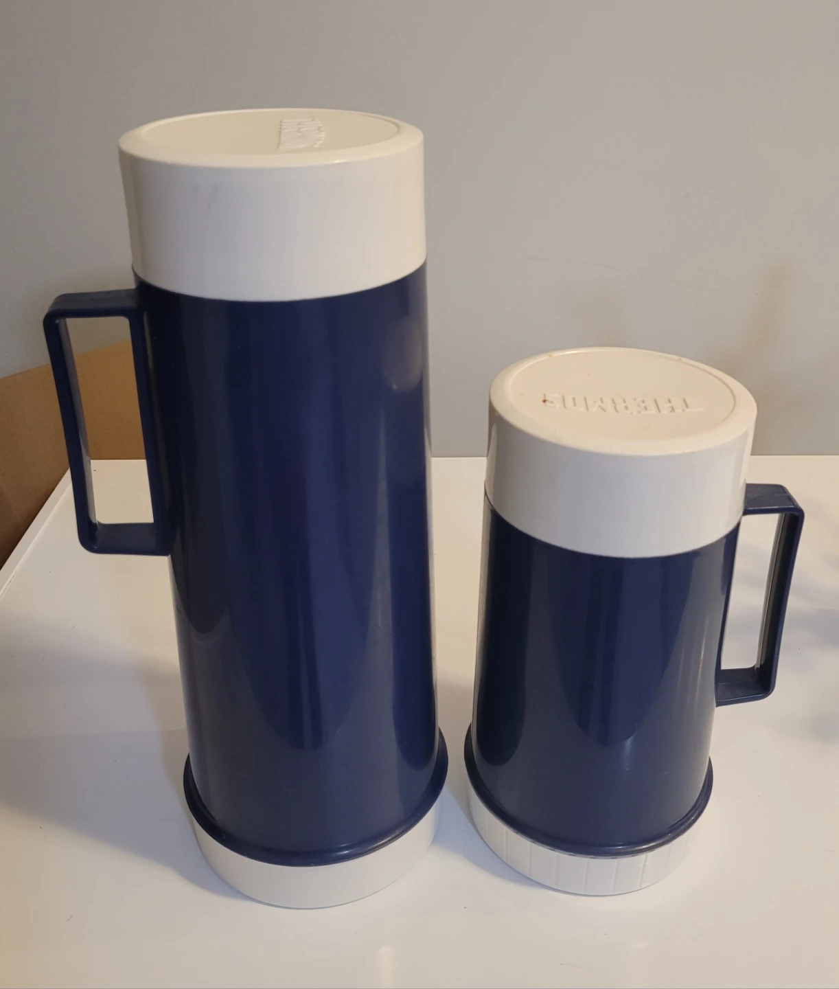 Thermos Brand Vacuum Flask Set - Blue & White