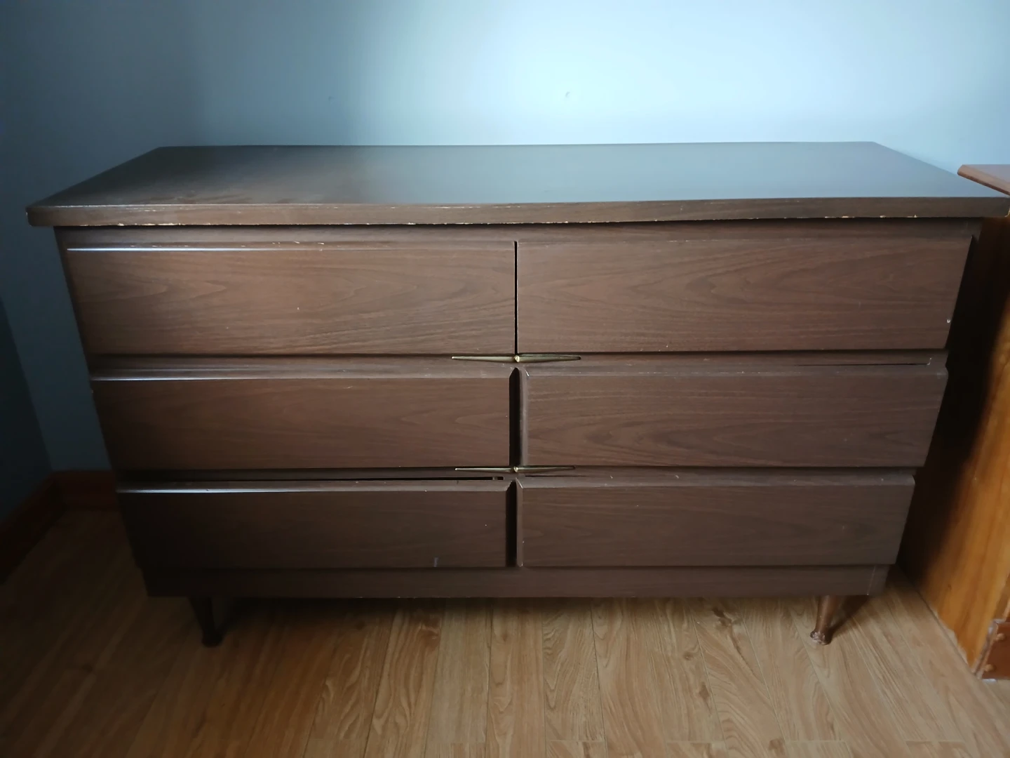 Dark brown 6 drawer dresser - photo 2