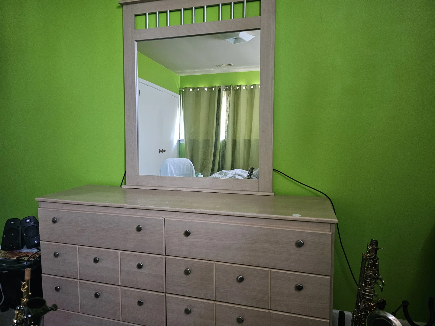 Light Wood Dresser with Mirror and a bed headboard - photo 2