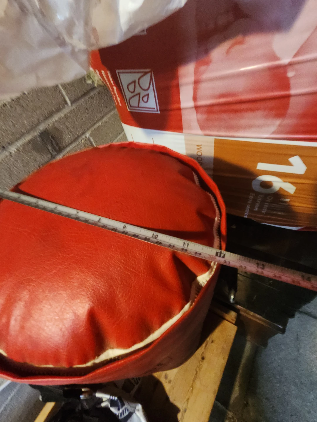 Everlast Red Punching Bag - photo 3