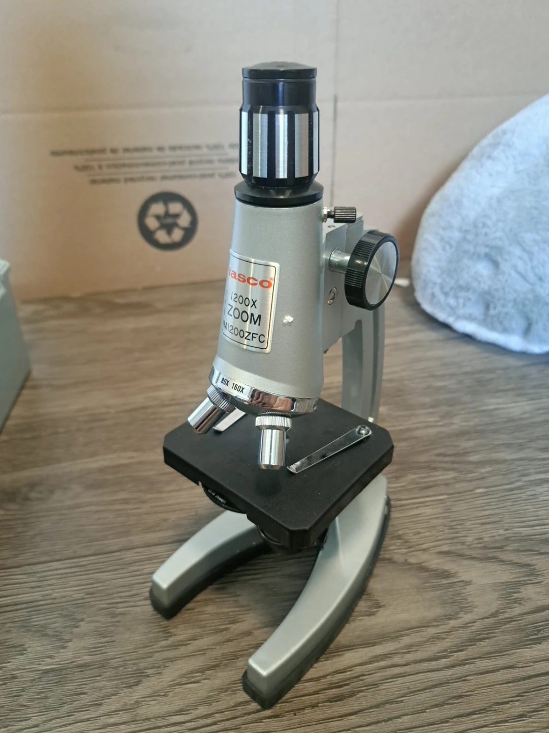 Old-school battery powered microscope. - photo 2