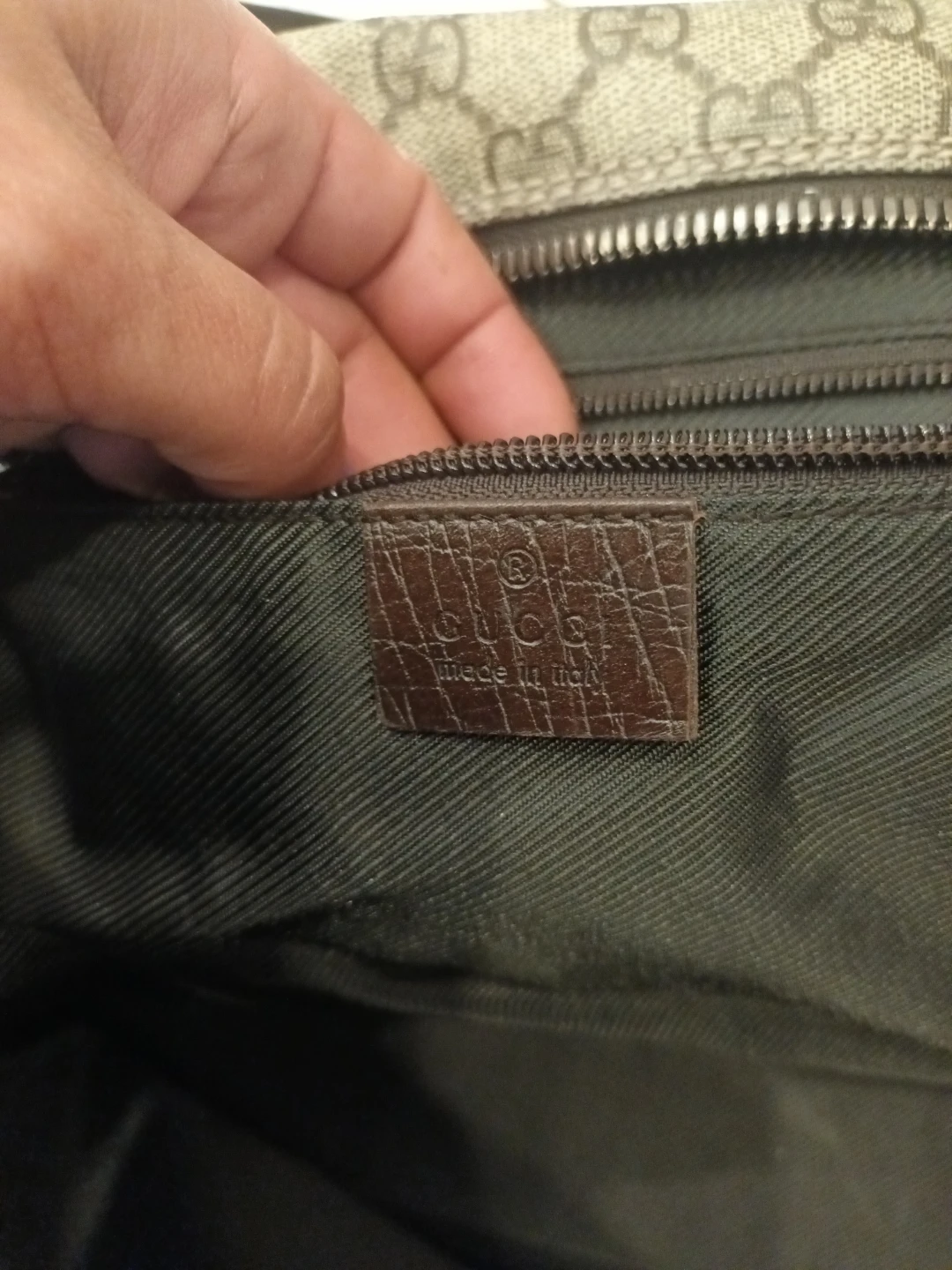Gucci GG Supreme Monogram Weekend Bag - photo 2