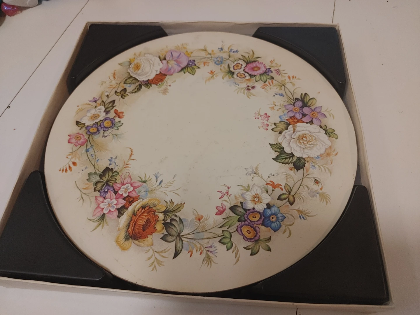 Pimpernel Round Placemats Set Floral Design