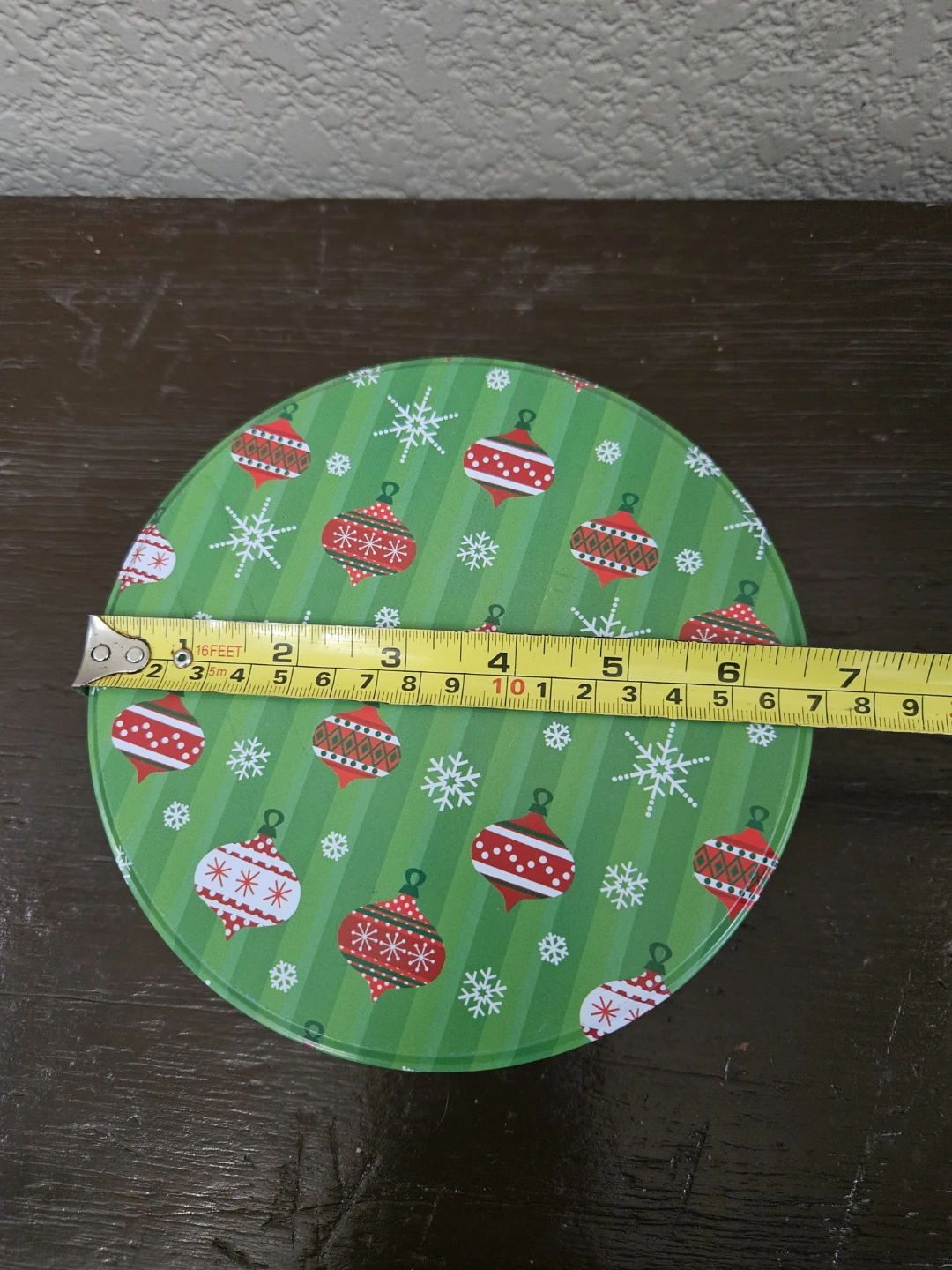 Round Christmas Tin - photo 2