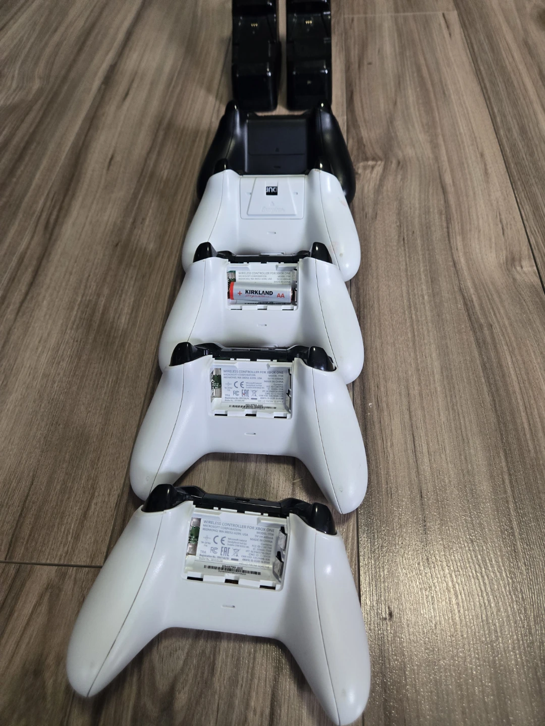 Nintendo Wii U and Xbox One controller bundle - photo 4