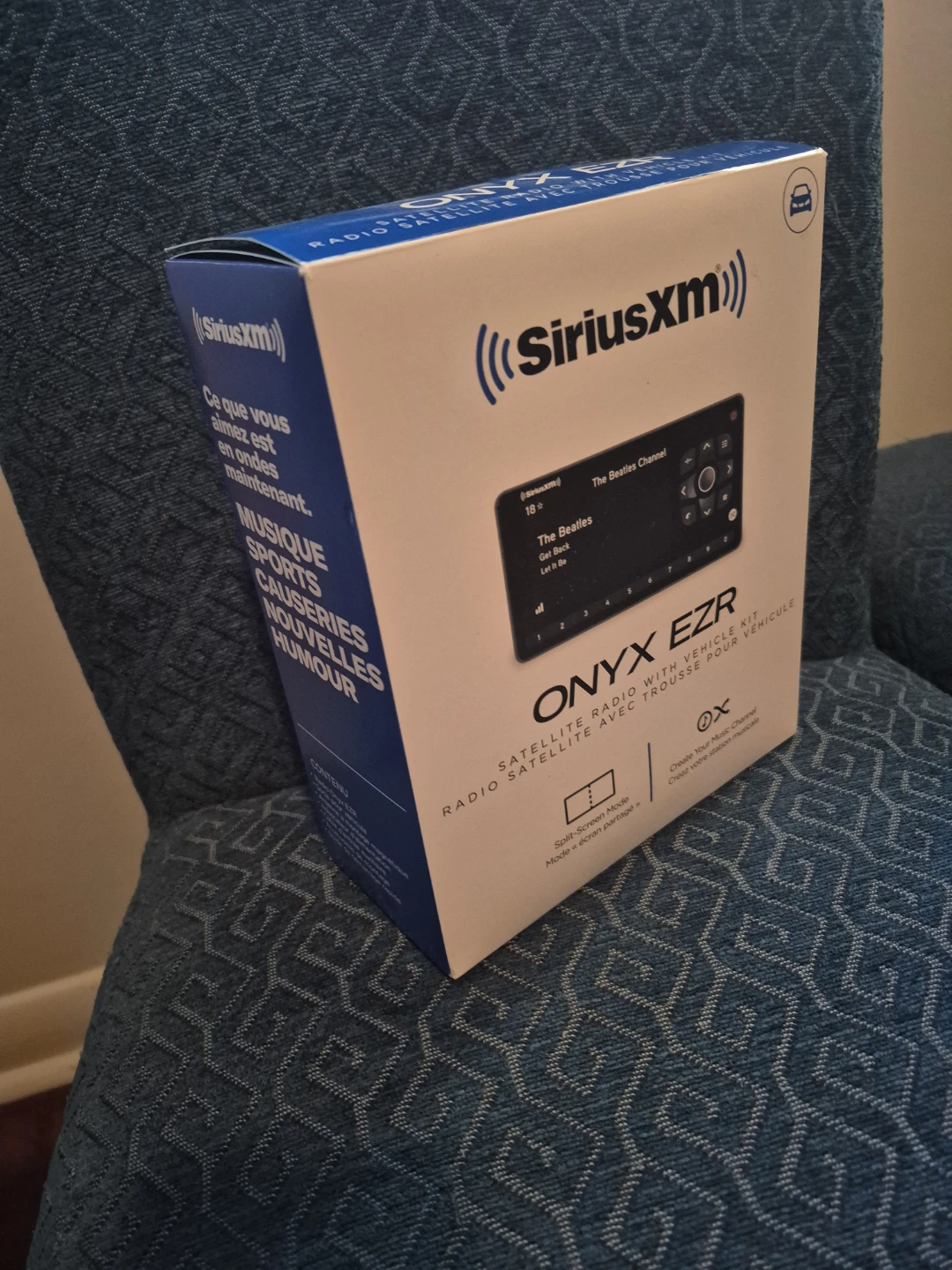SiriusXM Onyx EZR Satellite Radio with Vehicle Kit - photo 4