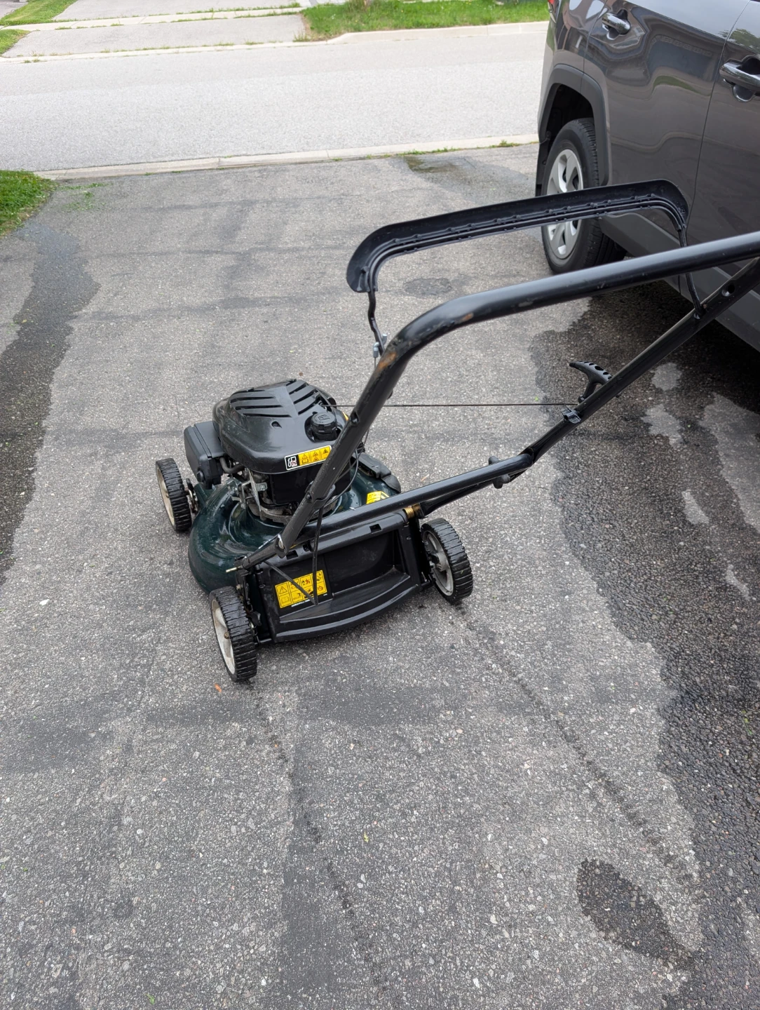 Yardworks 21" Self-Propelled as is need tuneup not starting - photo 2