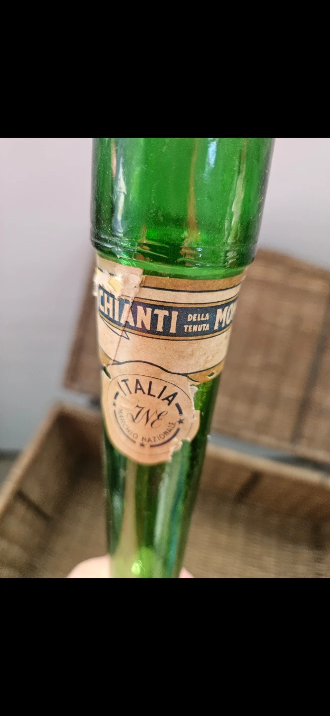 Chianti Montebello Bottle, 4 feet tall - photo 2