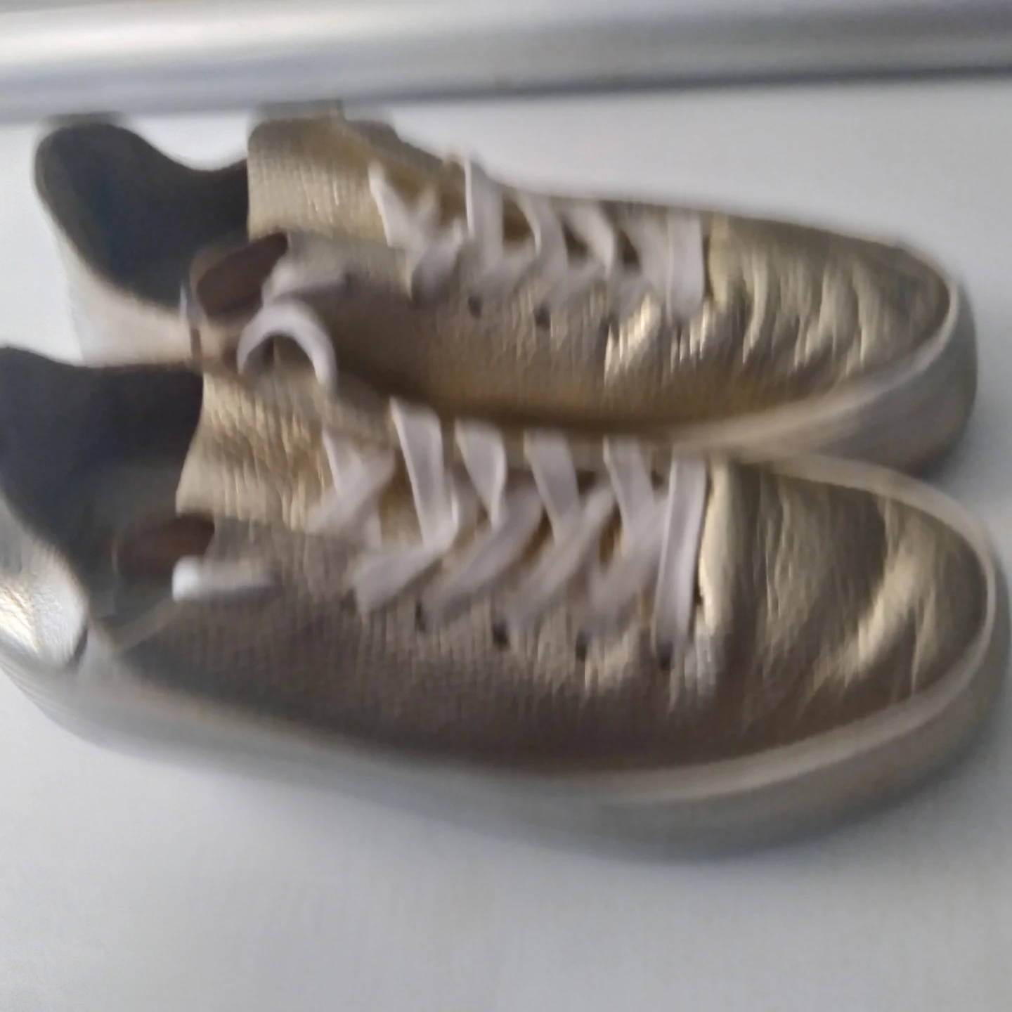 Sam Edelman Gold Sneakers - photo 3