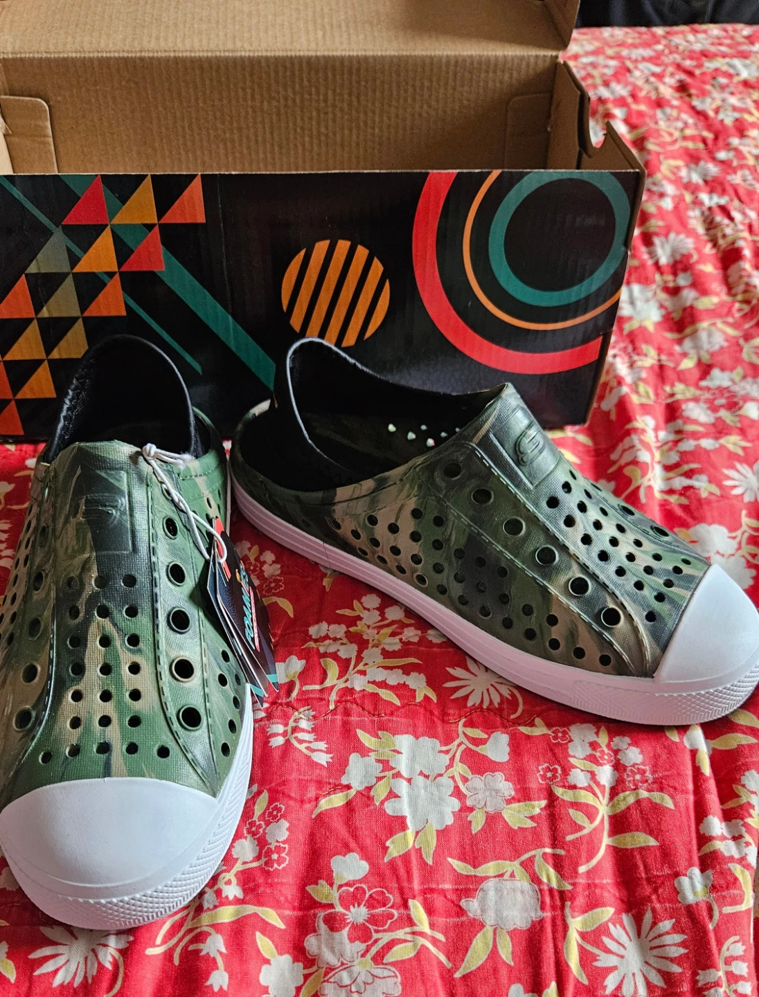NEW! Kids Sketchers Foamies Size 2 - photo 2
