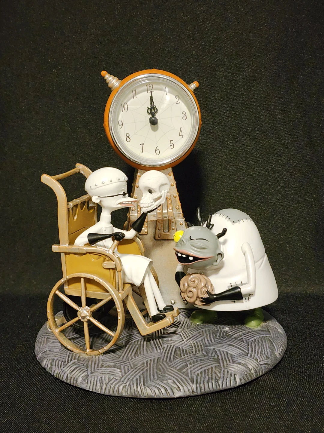 Nightmare Before Christmas 'Party Clocks'-$83.00CAD EACH - photo 4
