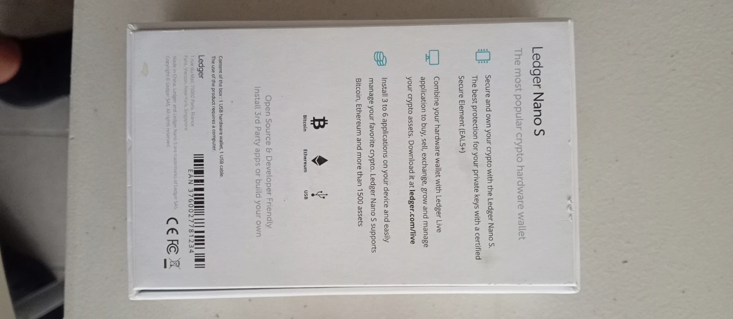 Ledger Nano S Cryptocurrency Hardware Wallet - photo 2