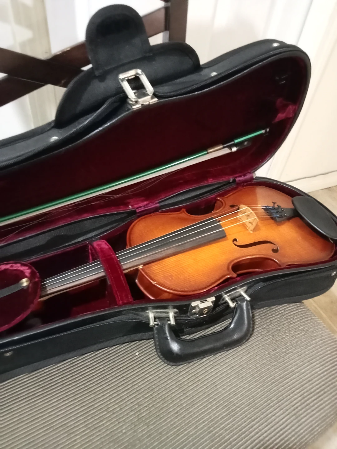 3/4 Violin with Case and Bow - photo 2