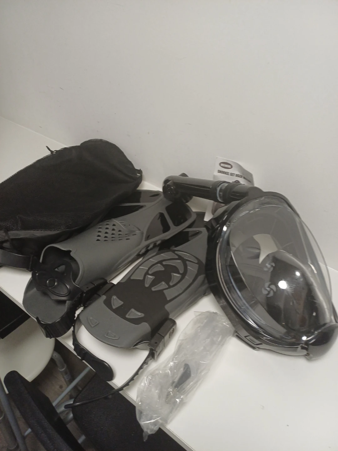 Full Face Snorkel Mask and Fins Set - photo 5