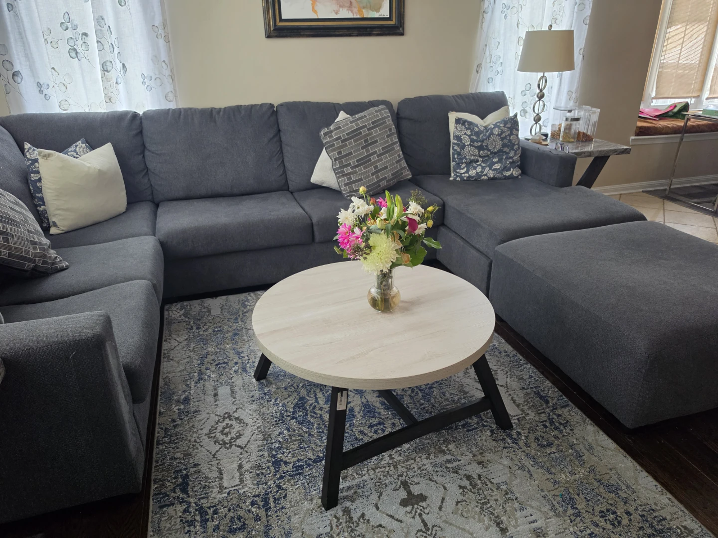 Dark Grey Sectional Sofa with Chaise and Ottoman. - photo 4