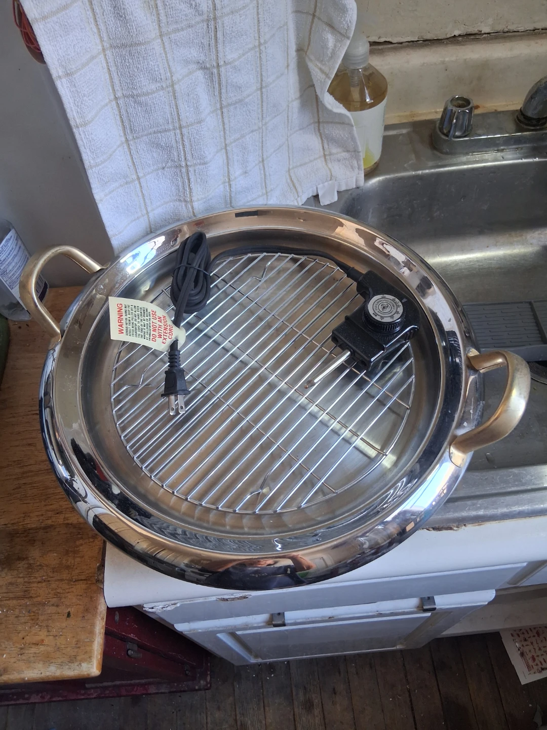 Electric Skillet with Lid - photo 2