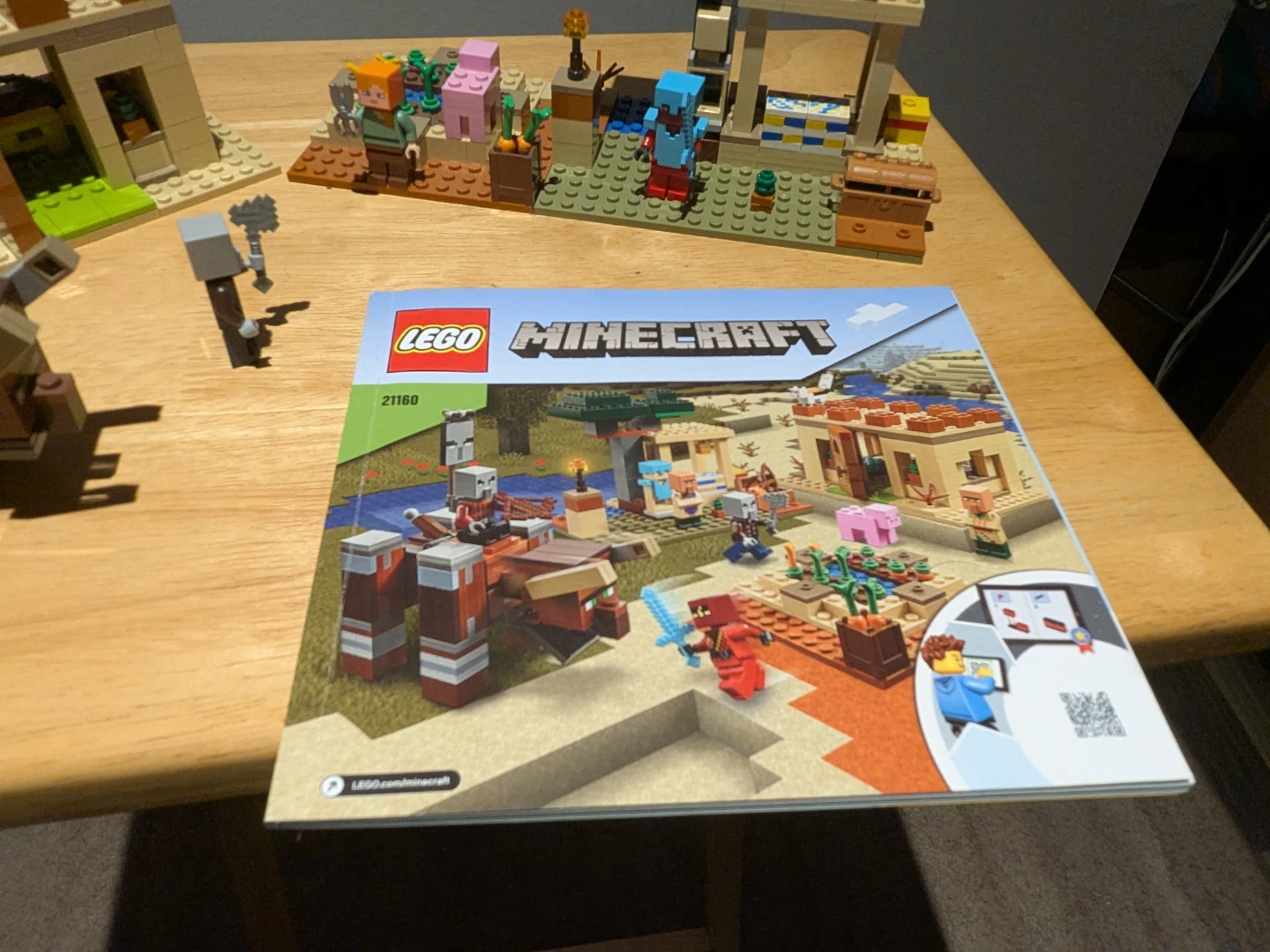 LEGO Minecraft The Illager Raid 21160 Building Set - photo 2